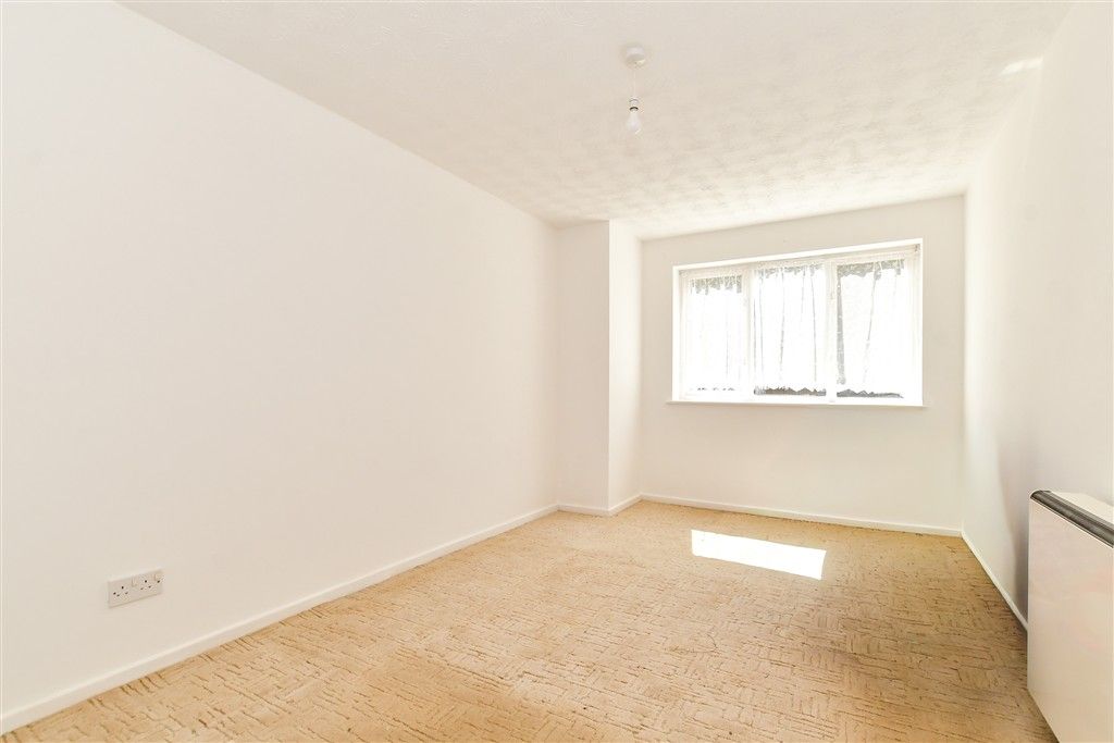 Property photo 3 of 8 Bedroom 1