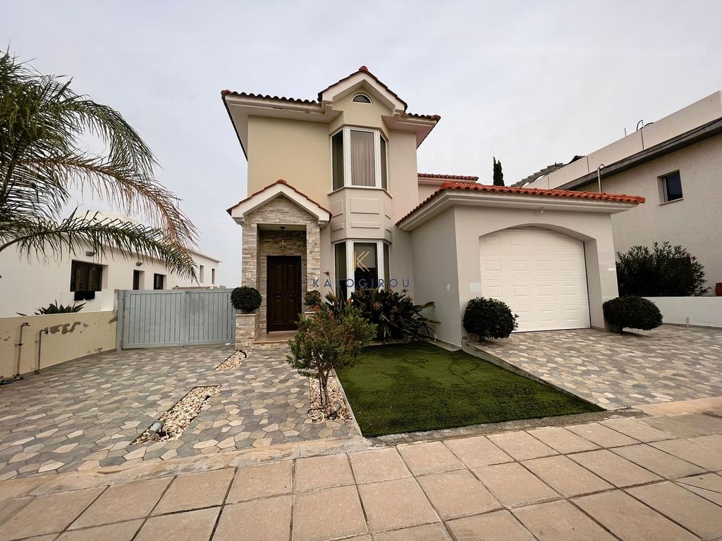 Property photo 1 of 39