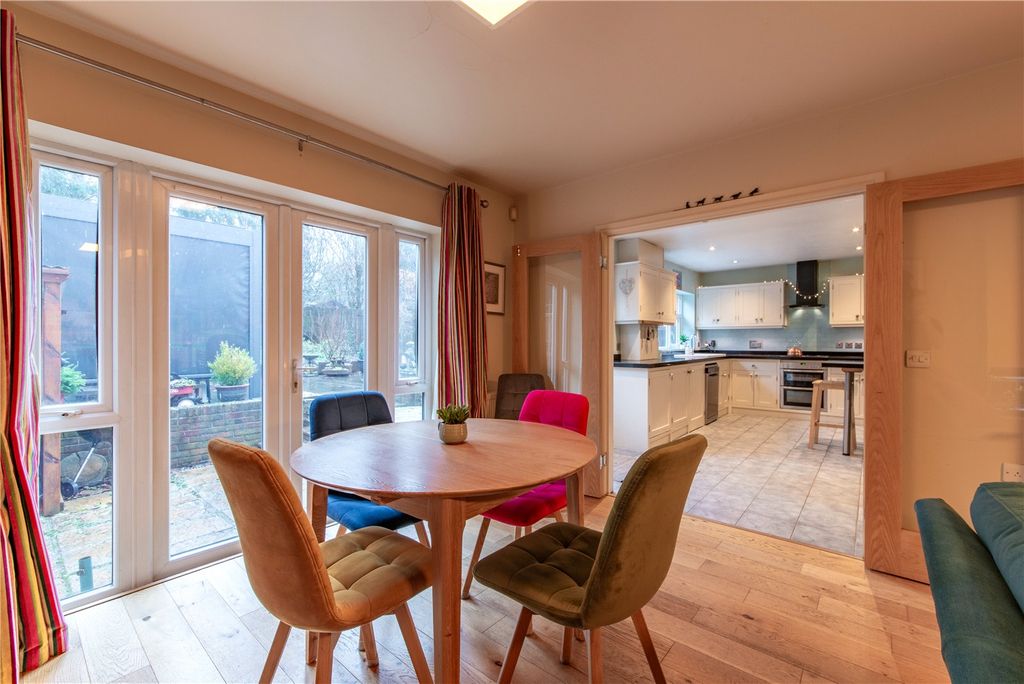 Property photo 2 of 22 Sitting Room