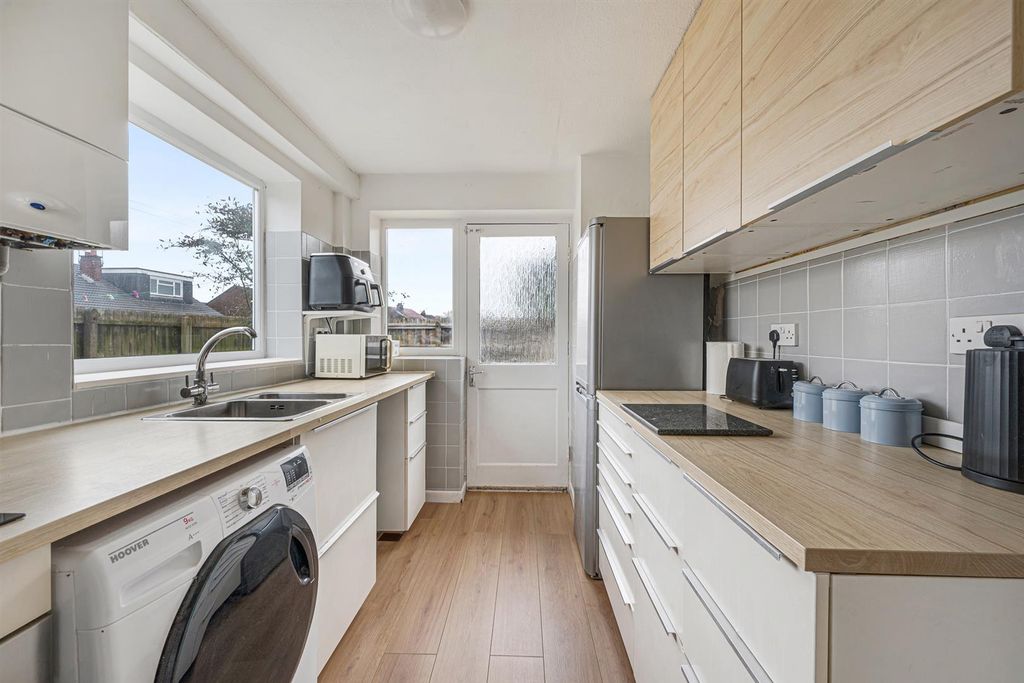 Additional image 10 of 3 bed semi-detached house for salePriory Close, Formby, Liverpool L37