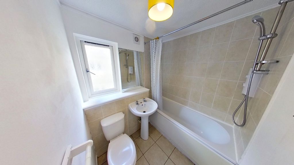 Property photo 3 of 5 Bathroom