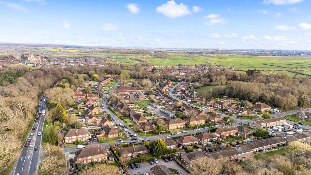 Additional image 18 of 2 bed flat for saleJarvis Road, Arundel BN18