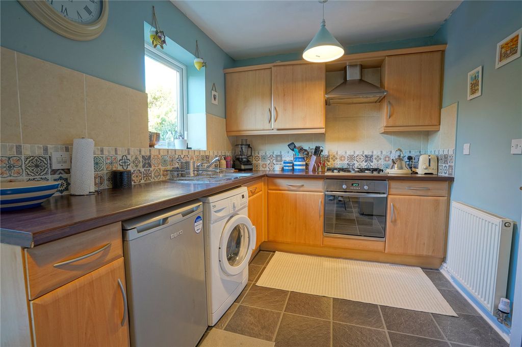 Property photo 2 of 14 Picture No. 10