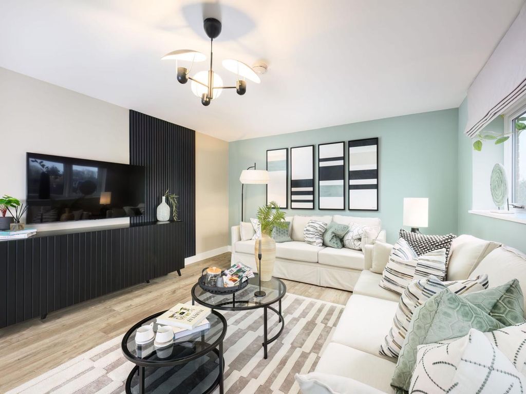 Property photo 2 of 7 Hollymead Square, Family Room