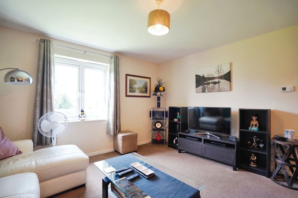 Property photo 3 of 13 Dsc00193