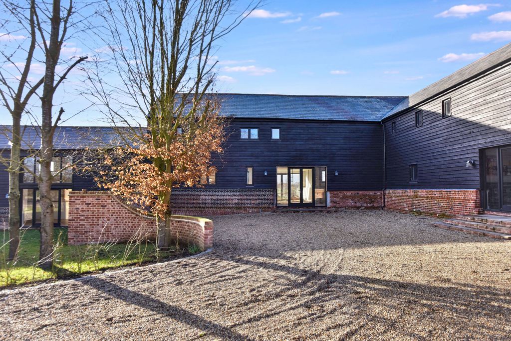 Property photo 1 of 26 Tawney Hall, Bakers Farm, Blackmore End, Wethersfield, Essex CM7 4Dj