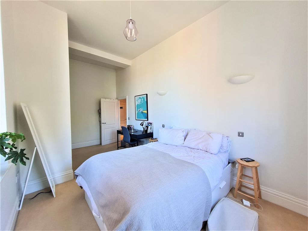 Property photo 3 of 8 Balfour House, Bedroom, Eden Harper Sw11