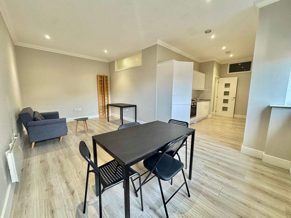 Property photo 3 of 9 Image