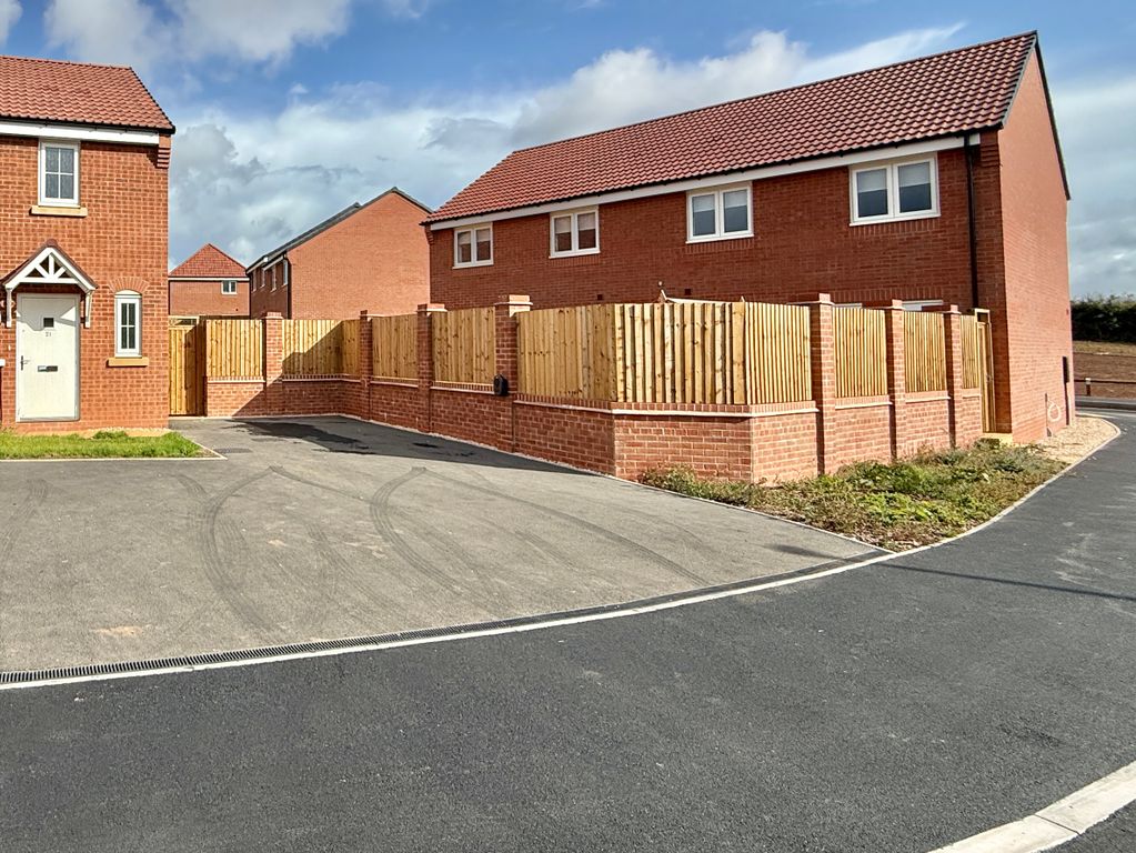 Property photo 2 of 21