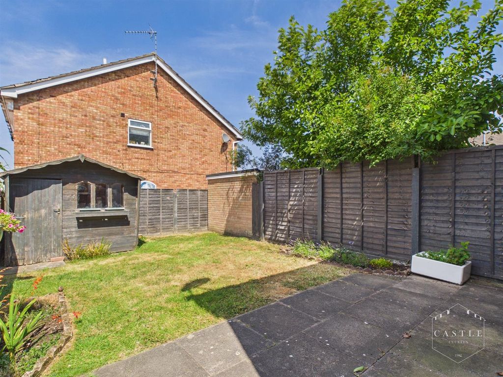 Property photo 2 of 16 Outside
