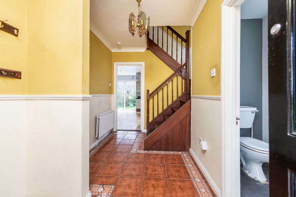 Property photo 3 of 33