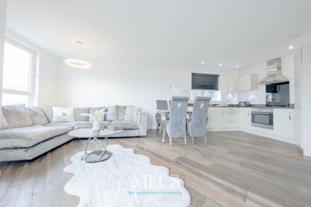 Property photo 3 of 12 4460243