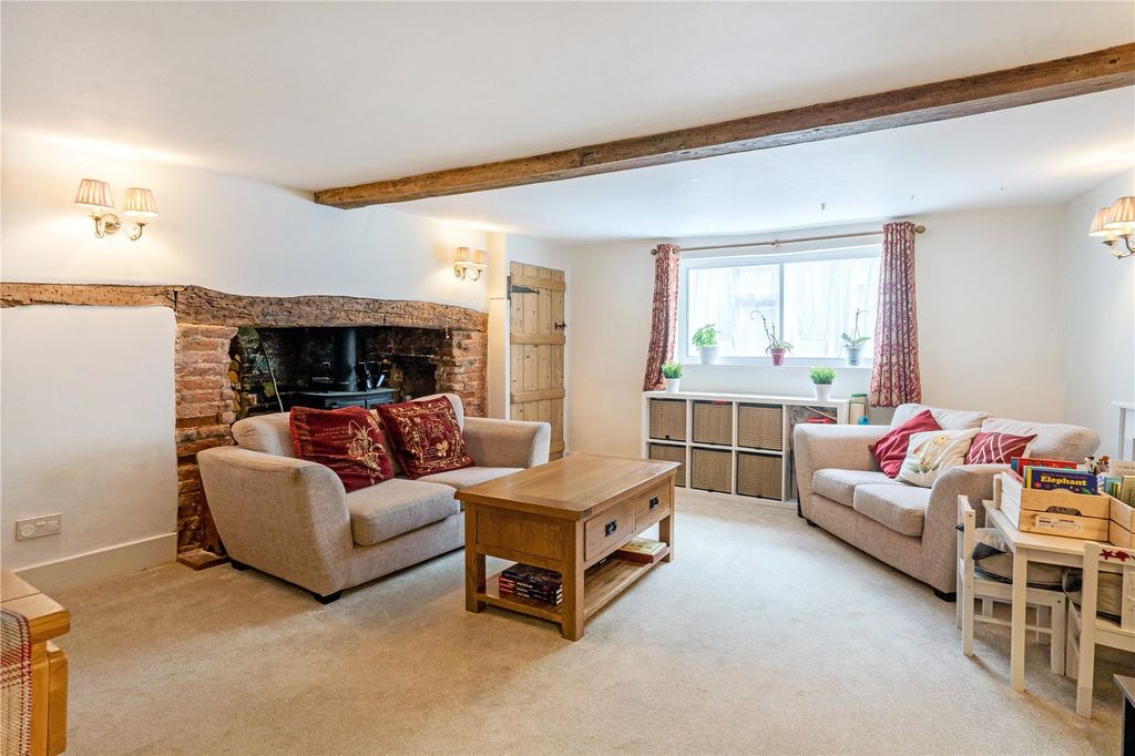 Property photo 3 of 13 Sitting Room