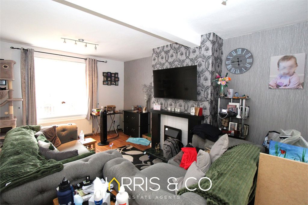 Property photo 3 of 10 Picture No. 13