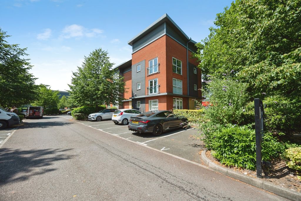 Property photo 1 of 12