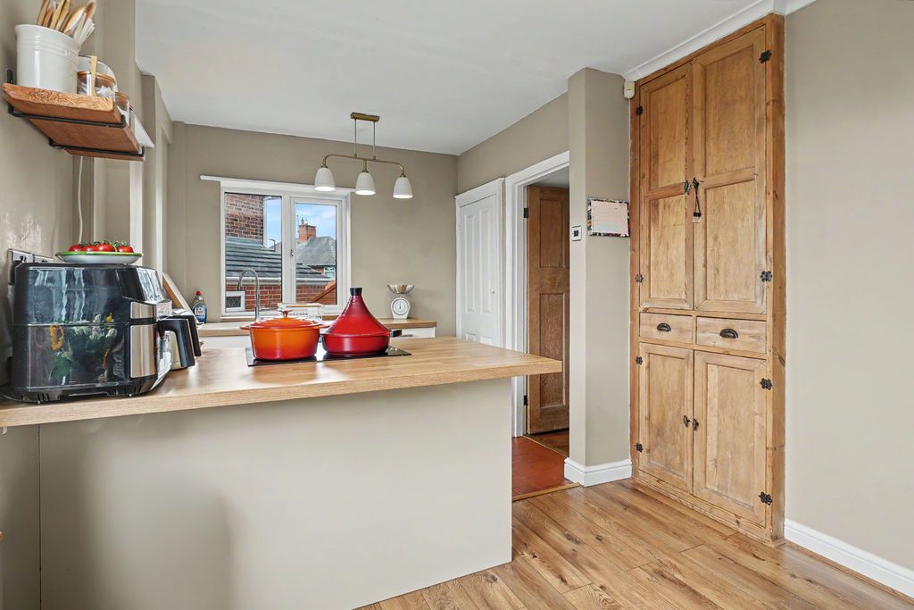 Property photo 3 of 20 Kitchen Diner