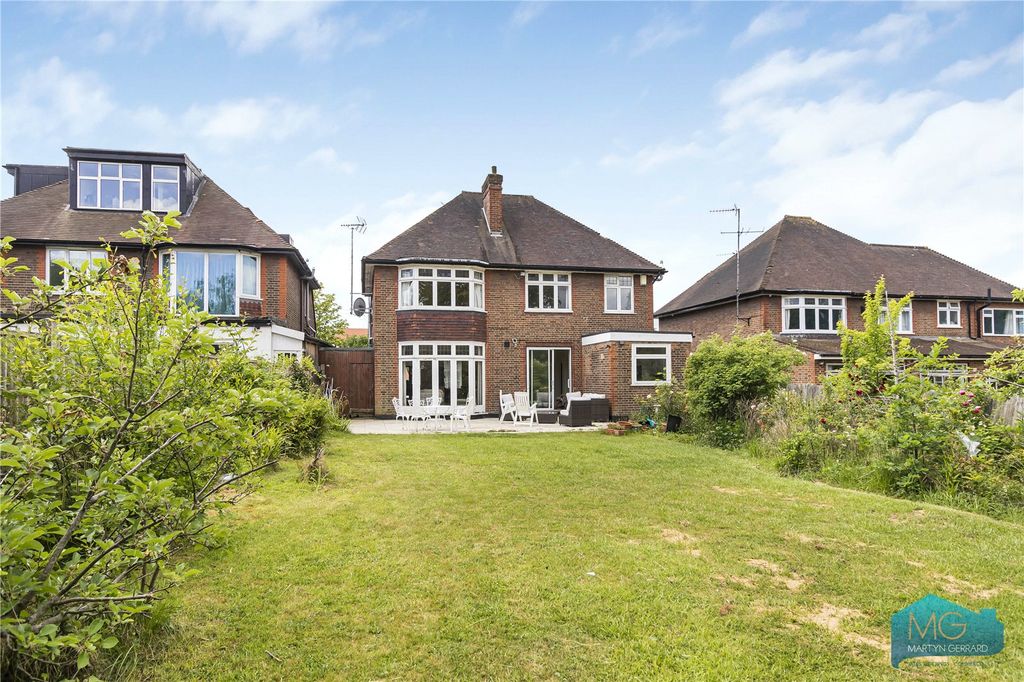 Property photo 1 of 33 Picture No. 08