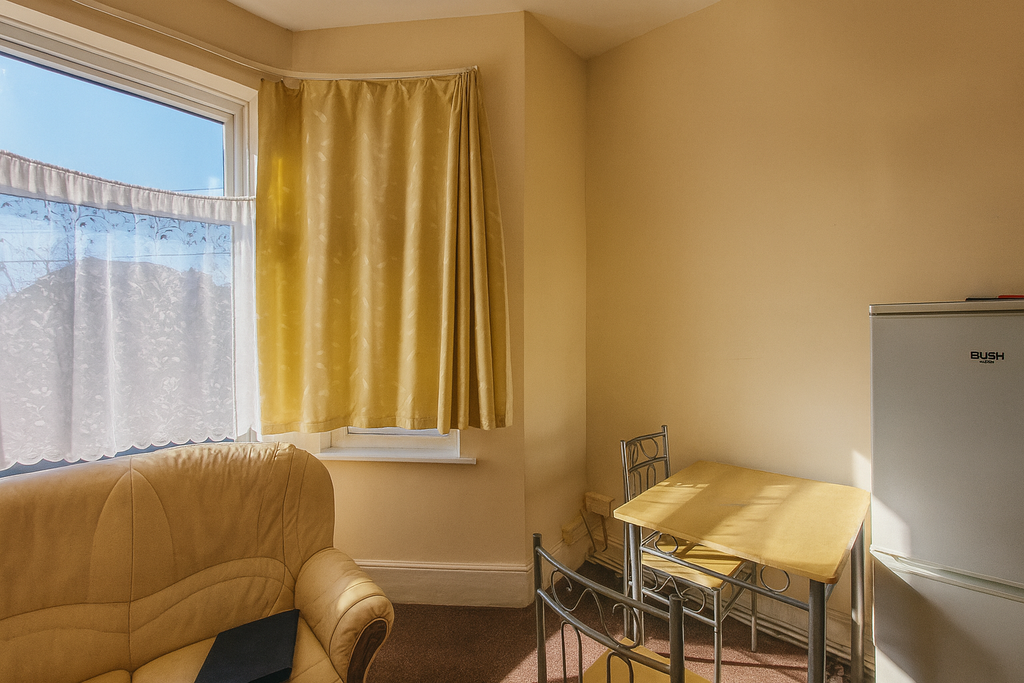 Property photo 2 of 7