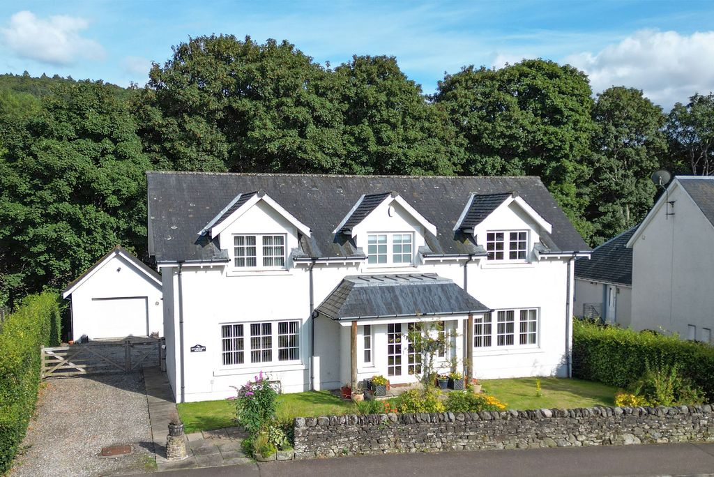Property photo 1 of 32