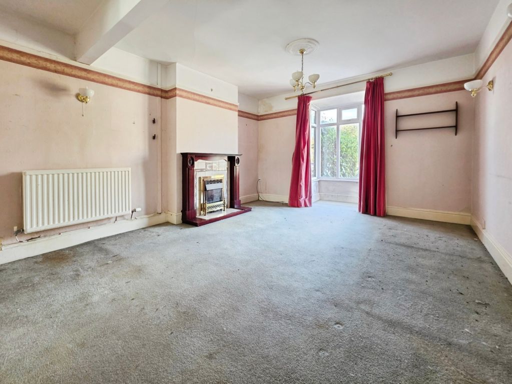 Property photo 2 of 13 Sitting Room