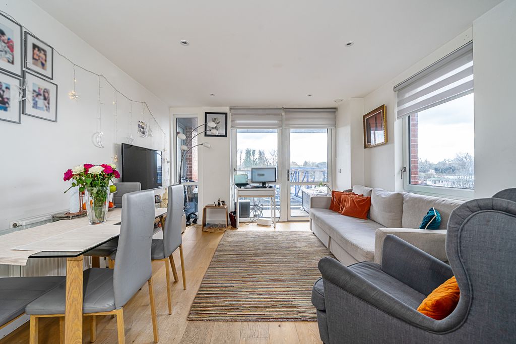 Property photo 3 of 15