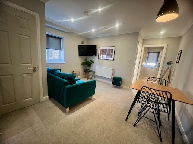 Property photo 3 of 11 Living Room