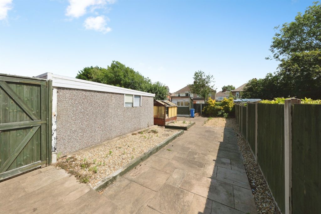 Property photo 3 of 16
