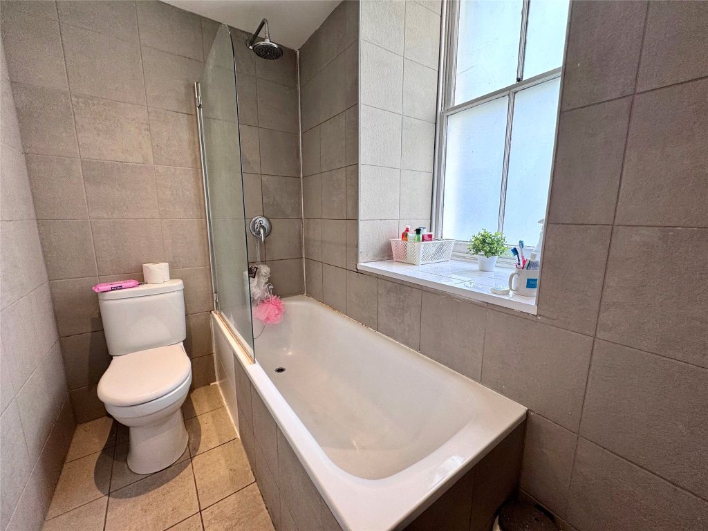 Property photo 3 of 6 Picture No. 04