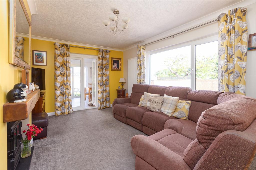 Property photo 3 of 30