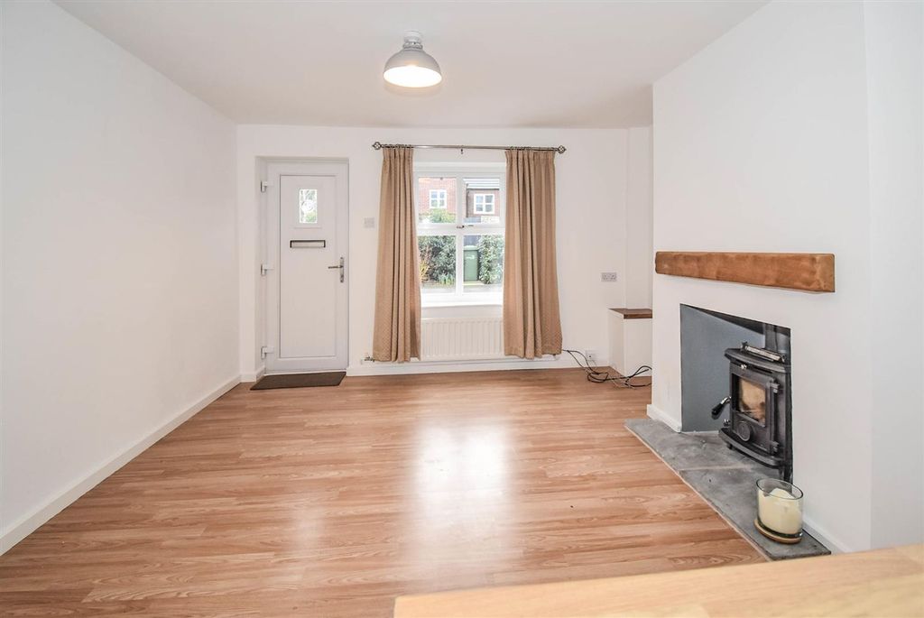 Property photo 2 of 13 Lounge