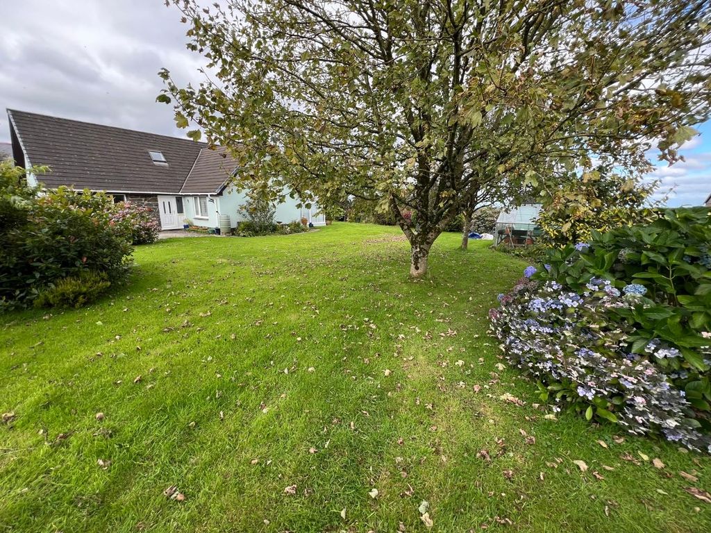 Property photo 2 of 47