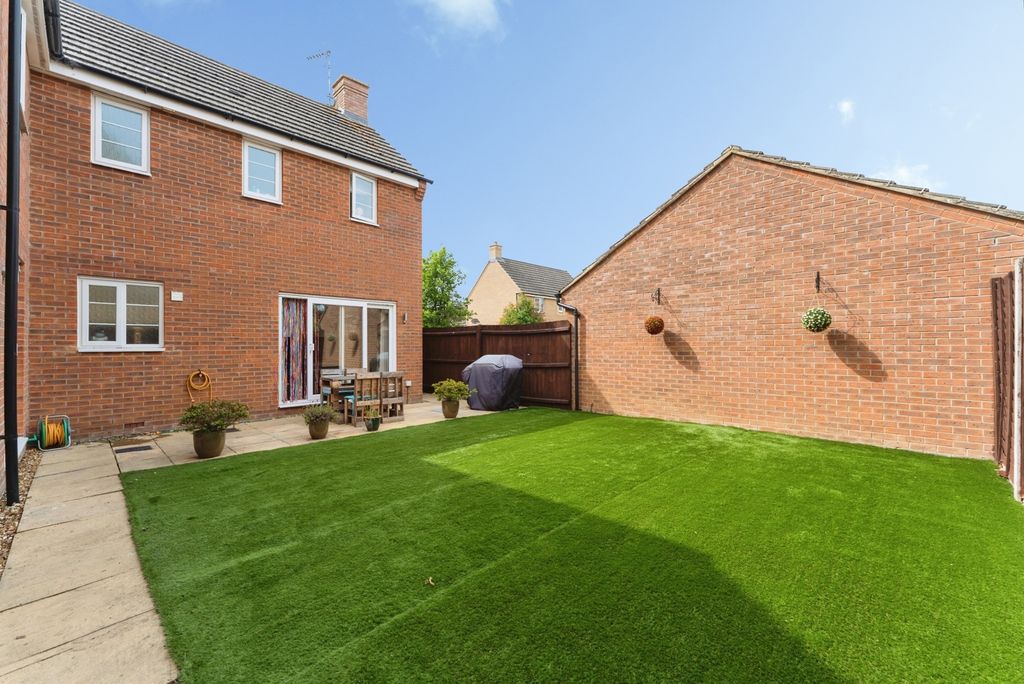 Property photo 2 of 33 Pbox-Img.Jpg