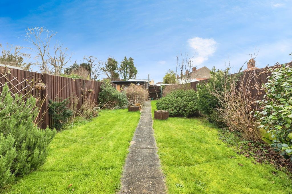 Property photo 2 of 21