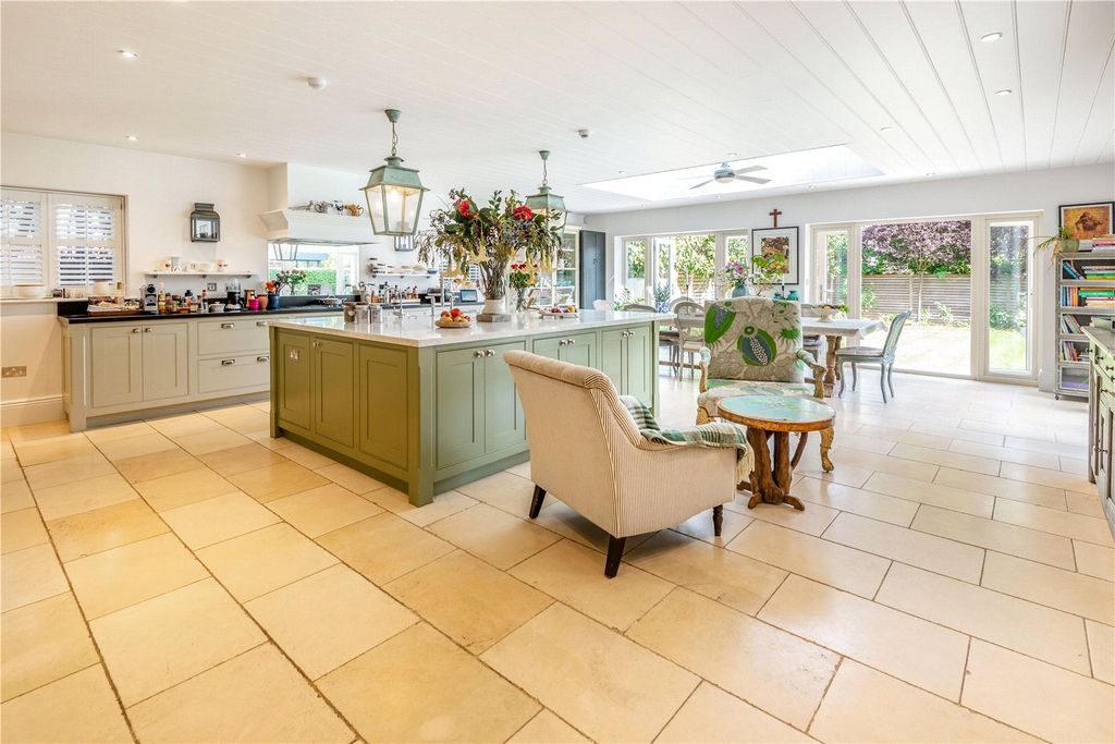 Property photo 2 of 15 Kitchen