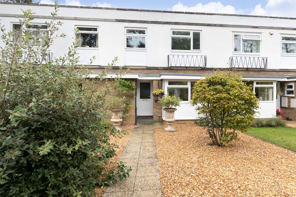 Property photo 3 of 17 58 St Stephens Rd-02