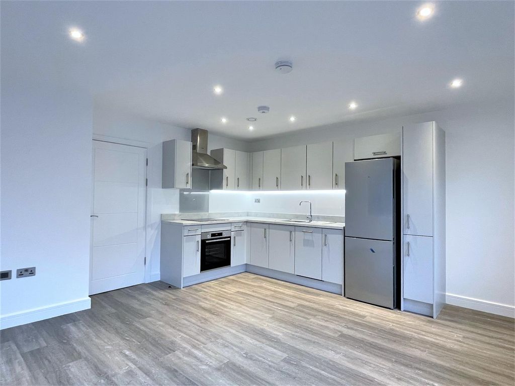 Property photo 3 of 8 Lounge.Kitchen.Jpg