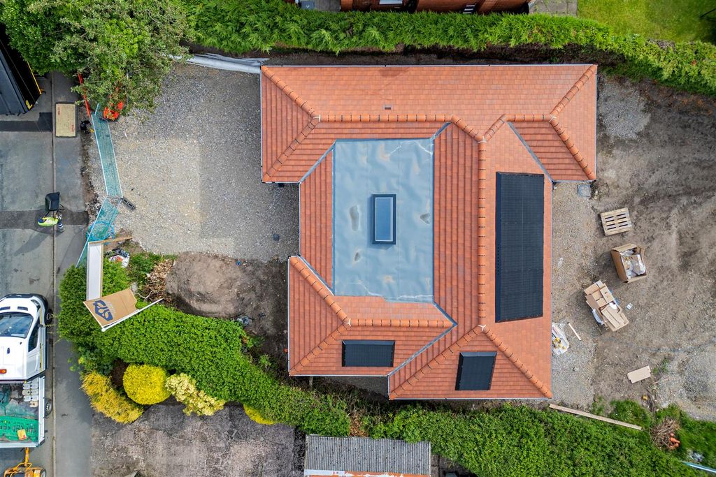Property photo 2 of 19 Midas- June 26-12.Jpg