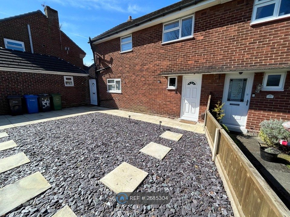 Property photo 2 of 20 Front Garden