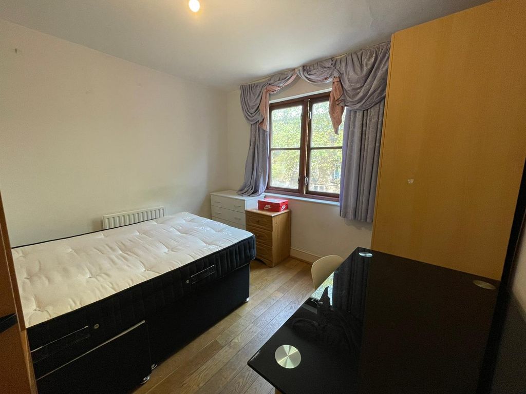 Property photo 3 of 5 Picture No. 13