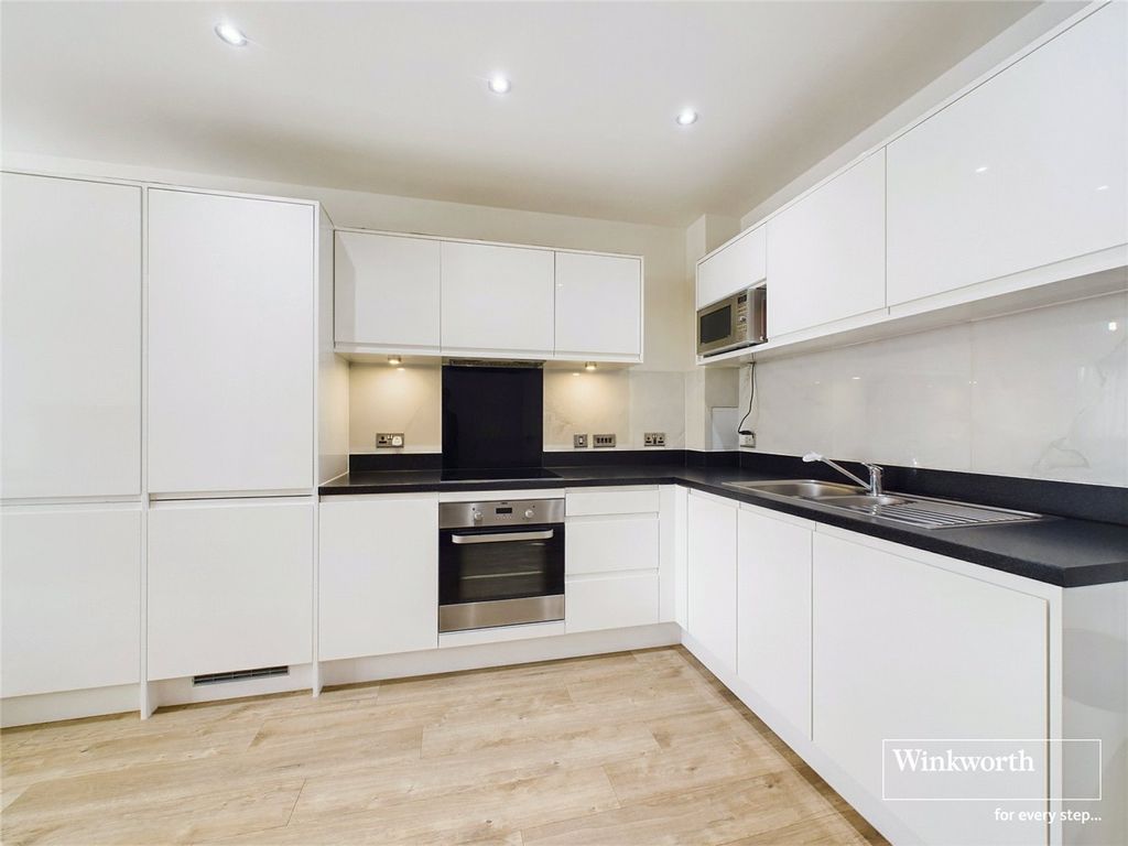 Property photo 1 of 7 Kitchen