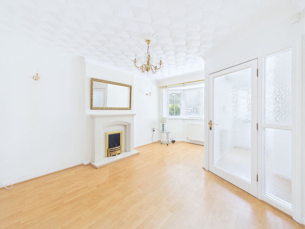 Property photo 2 of 34