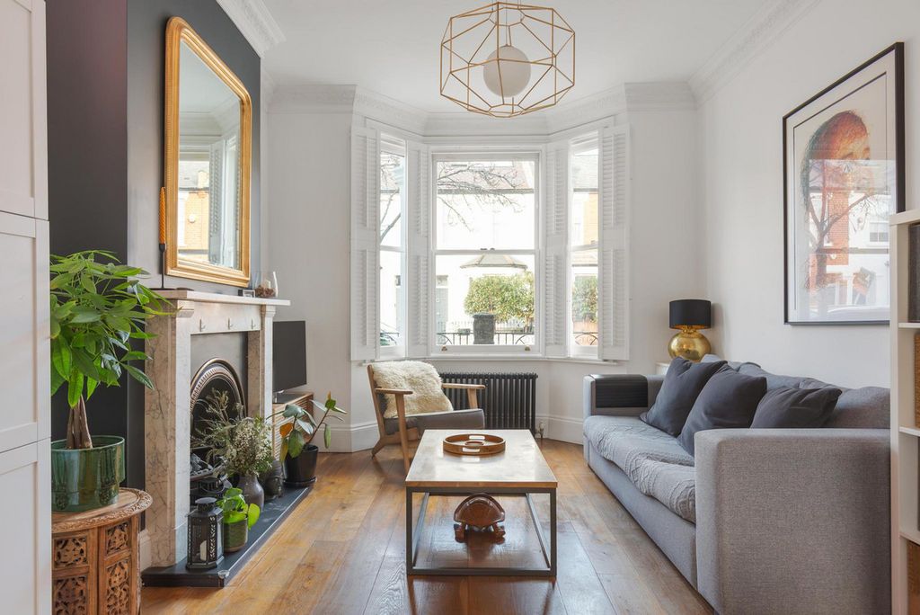 Property photo 3 of 20