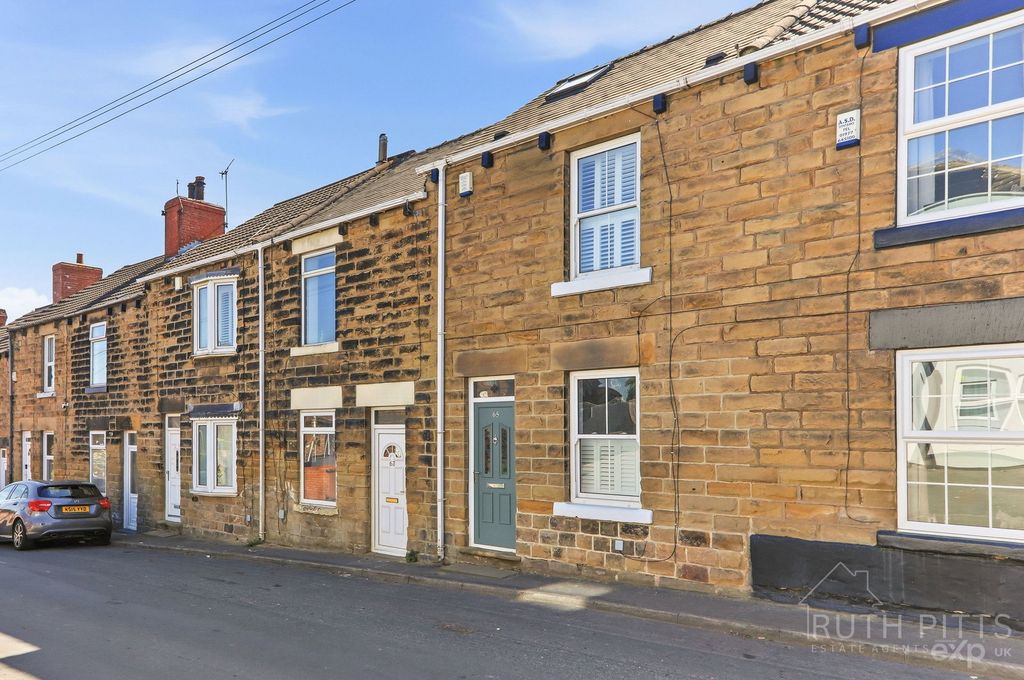 Property photo 2 of 30