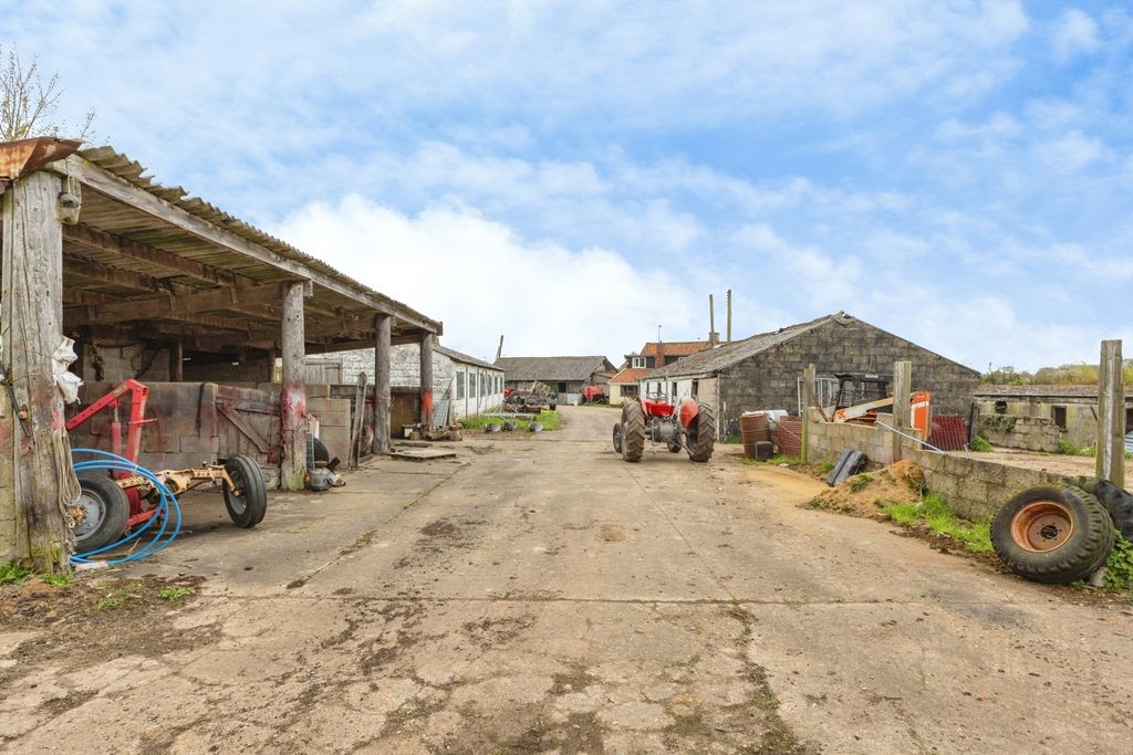 Property photo 2 of 22 Pbox-Img.Jpg