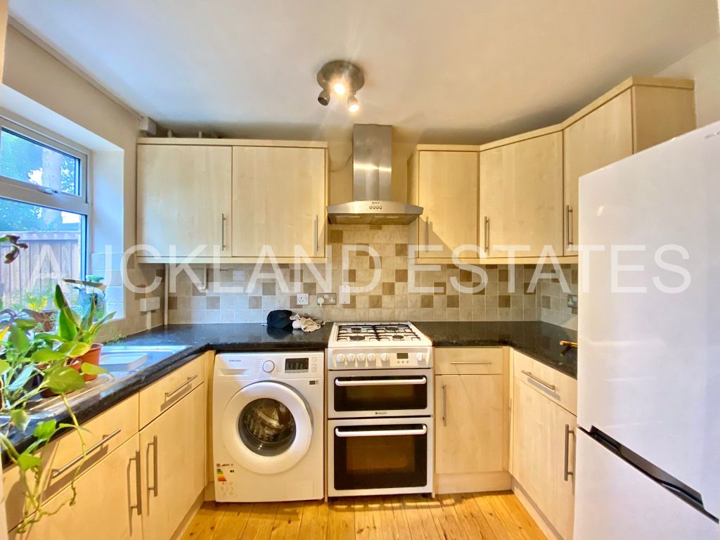 Property photo 3 of 11 Photo-2024-10-01-12-00-52-4