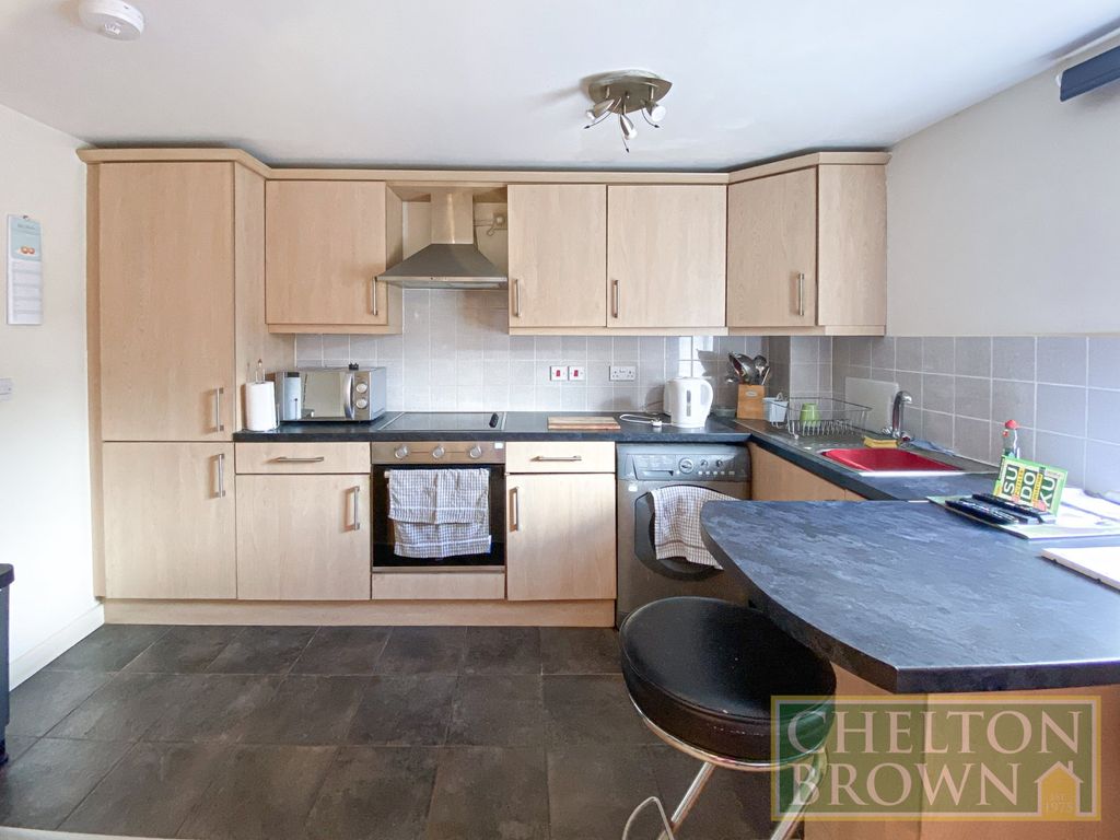 Property photo 3 of 20 Gf - Kitchen