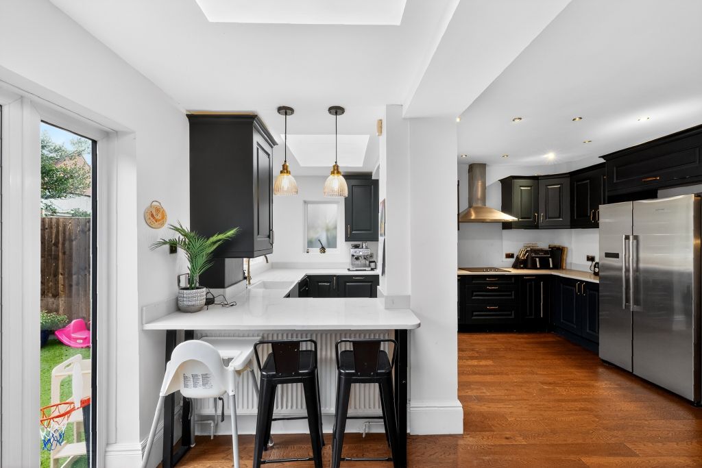 Property photo 3 of 21