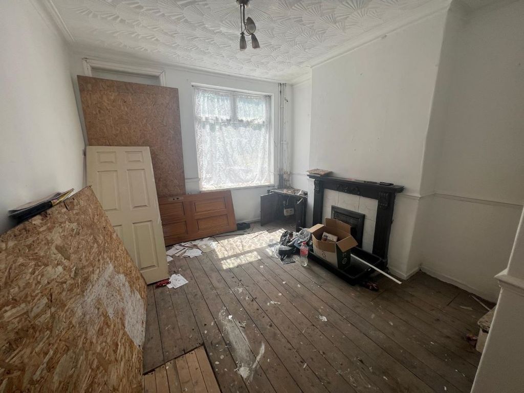 Property photo 2 of 10 Image 2