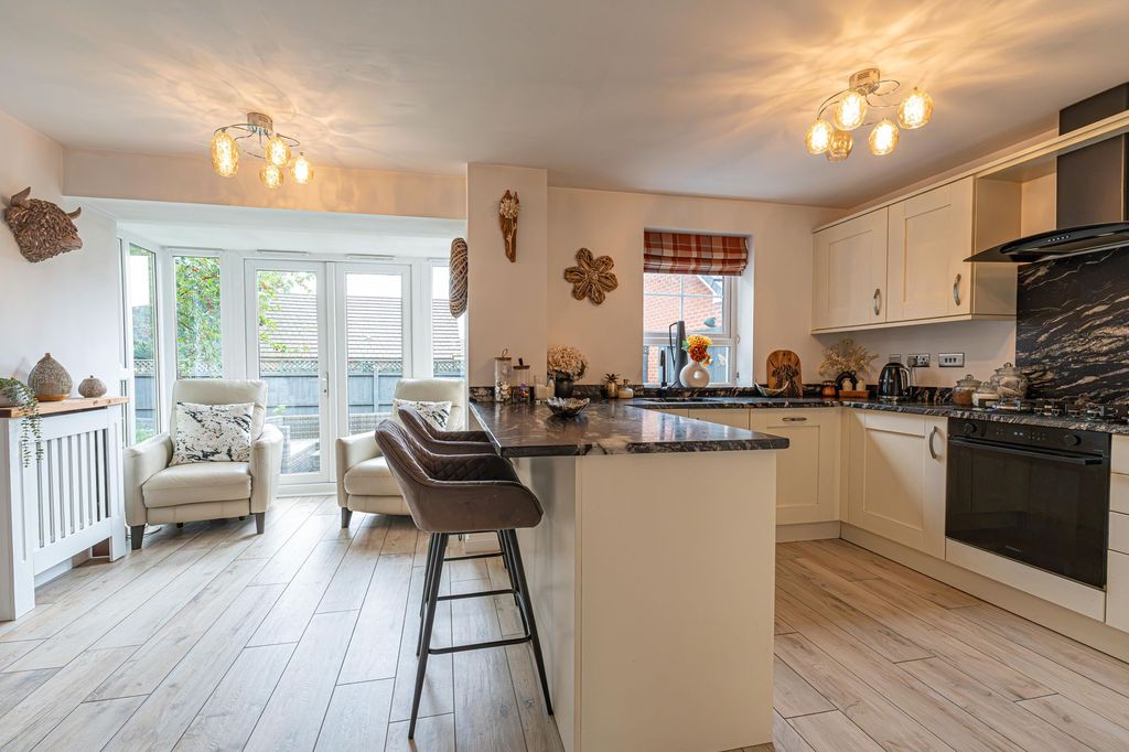 Property photo 2 of 56