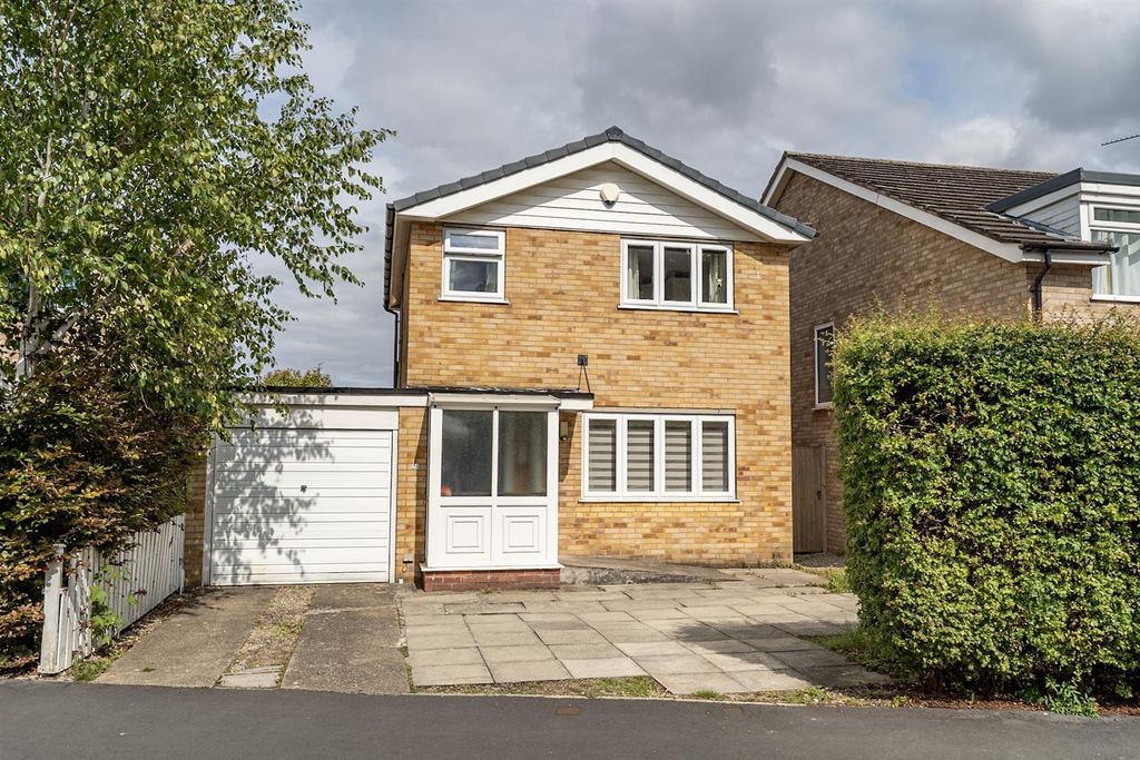 Property photo 1 of 11 External